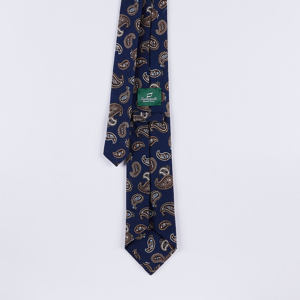 
                  
                    Cravatta in lana 03
                  
                