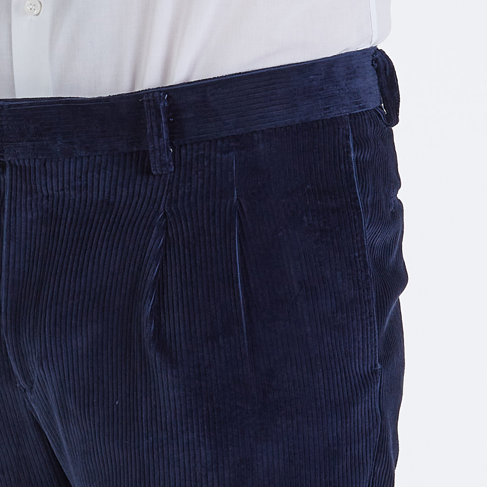
                  
                    2 pleats trousers in blue corduroy
                  
                