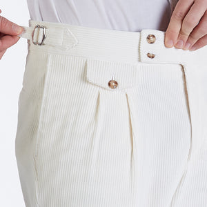 
                  
                    Pantaloni sartoriali 2 pinces in velluto a coste bianchi
                  
                
