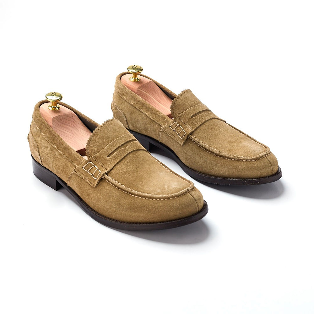 
                  
                    "College" moccasin in taupe suede
                  
                